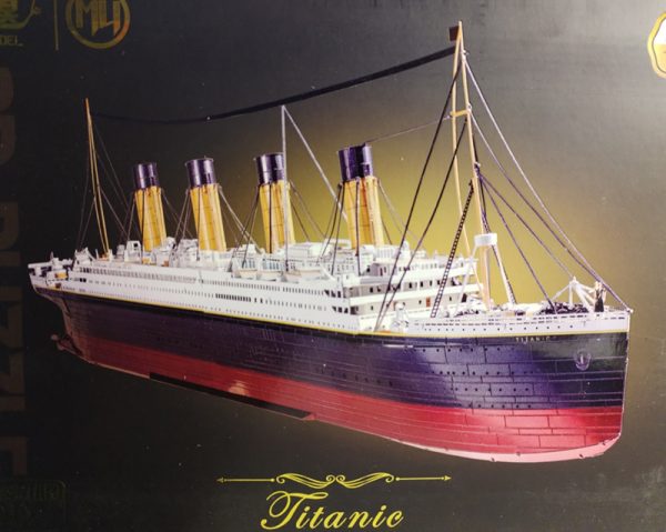 Titanic with Bracket – Bild 2